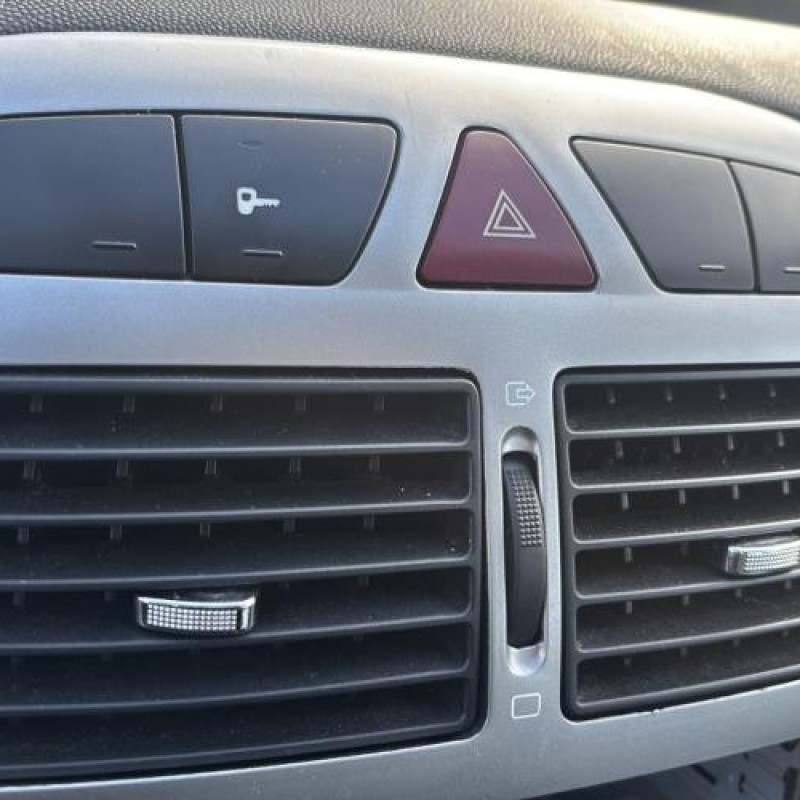 Arret de porte arriere gauche PEUGEOT 307 Photo n°19