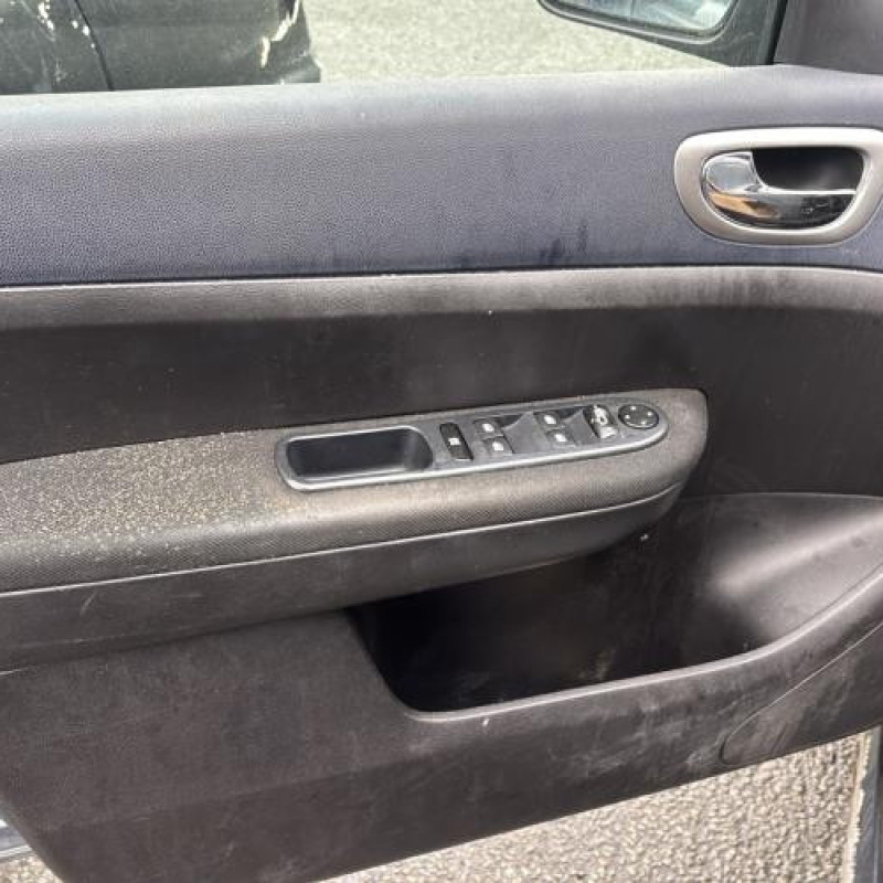 Reservoir essence PEUGEOT 307 Photo n°9