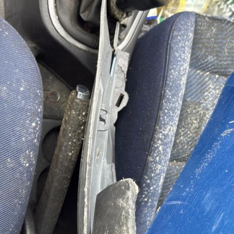 Custode arriere droit PEUGEOT 307 Photo n°6