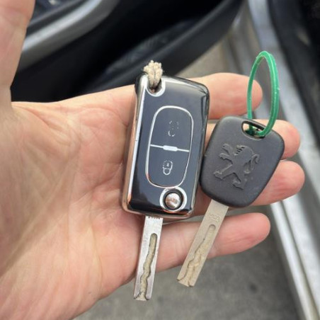 Maitre cylindre (freinage) PEUGEOT 308 1 Photo n°1