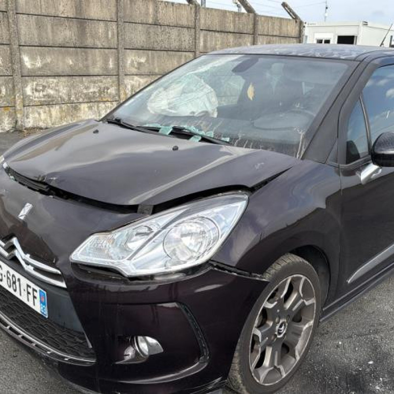 Feu arriere stop central CITROEN DS3 Photo n°1