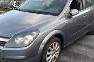 Aile avant gauche OPEL ASTRA H