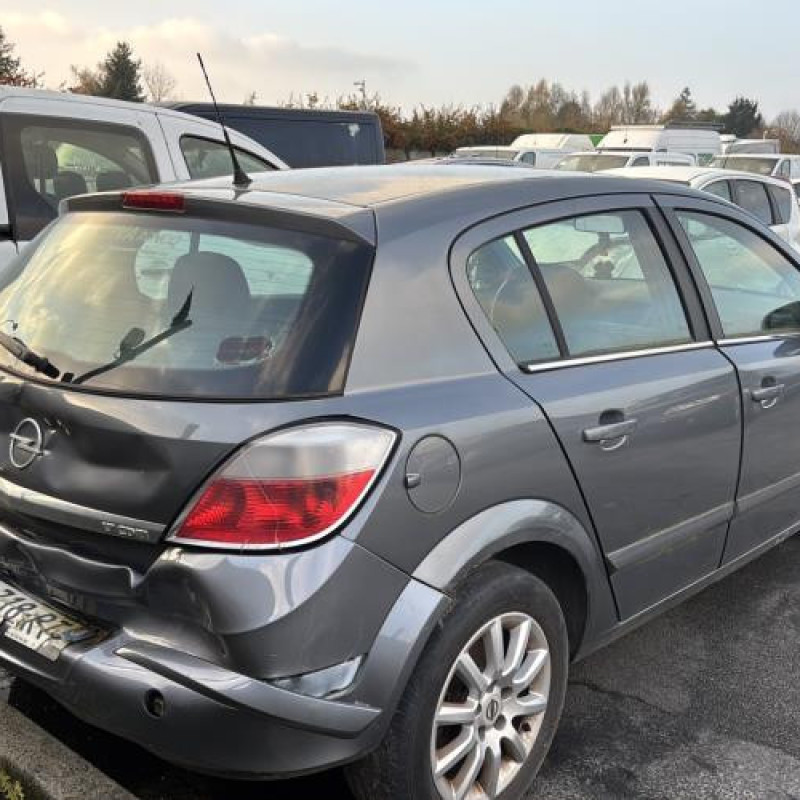 Aile avant gauche OPEL ASTRA H Photo n°7