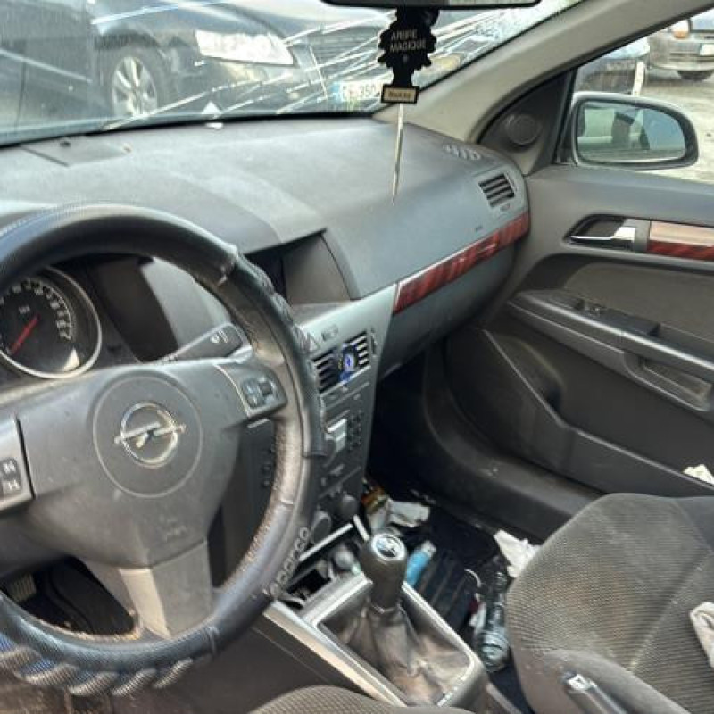 Capot OPEL ASTRA H Photo n°18