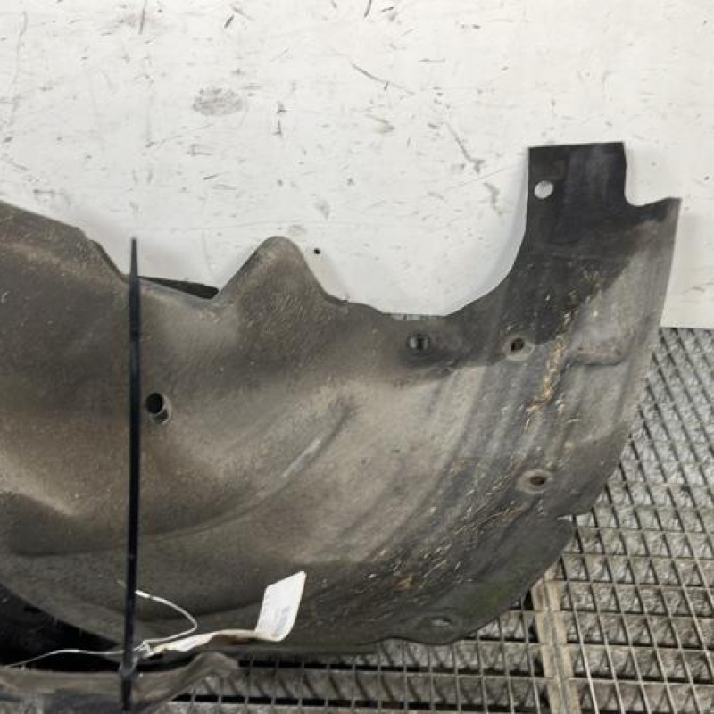 Pare boue avant droit RENAULT MEGANE 4 Photo n°1