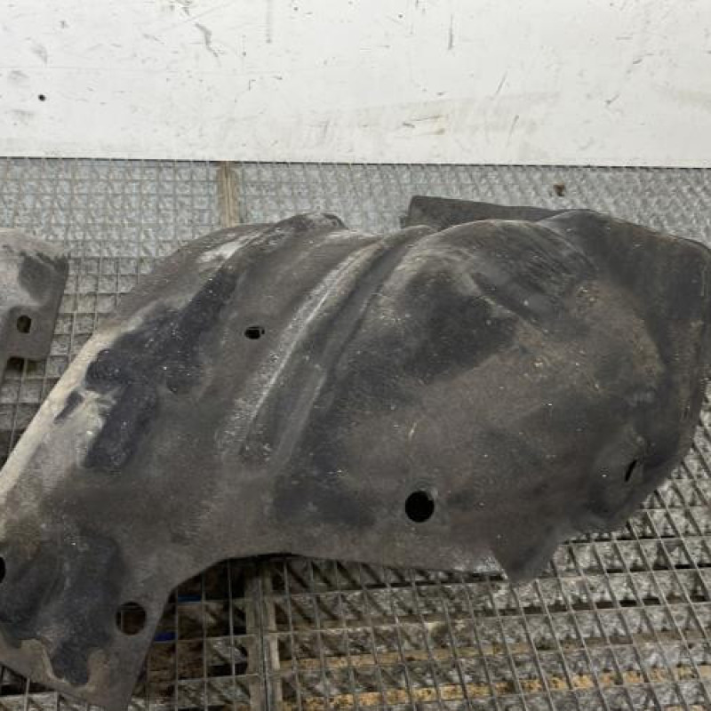 Pare boue avant droit RENAULT MEGANE 4 Photo n°2