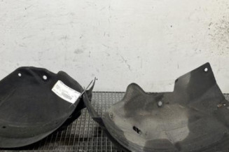 Pare boue avant gauche RENAULT MEGANE 4 Photo n°1