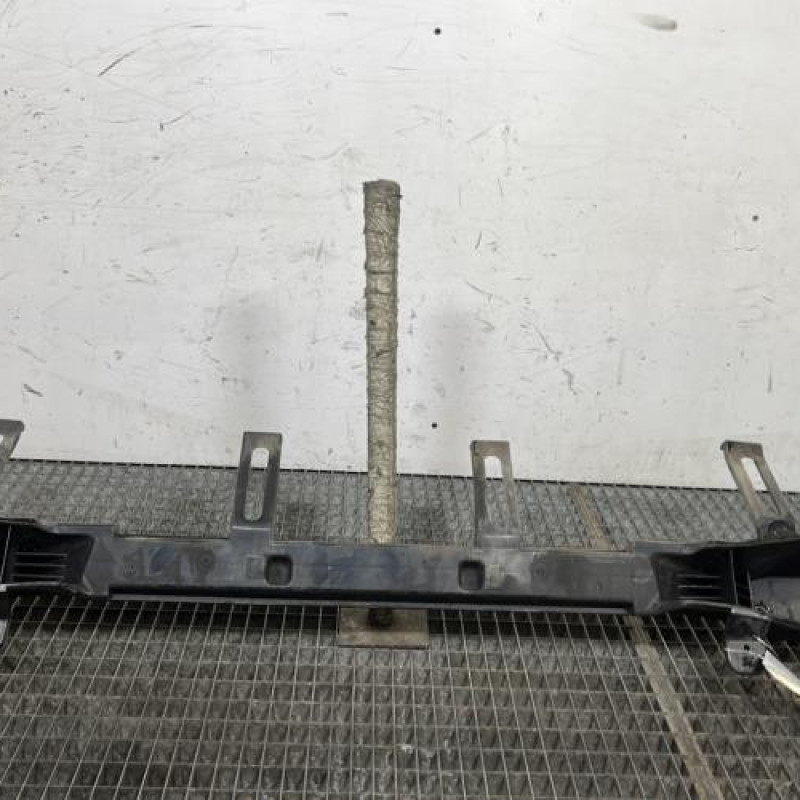 Renfort pare choc arriere (traverse) HYUNDAI I 10 1 Photo n°1