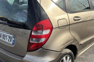 Pare choc arriere MERCEDES CLASSE A 169