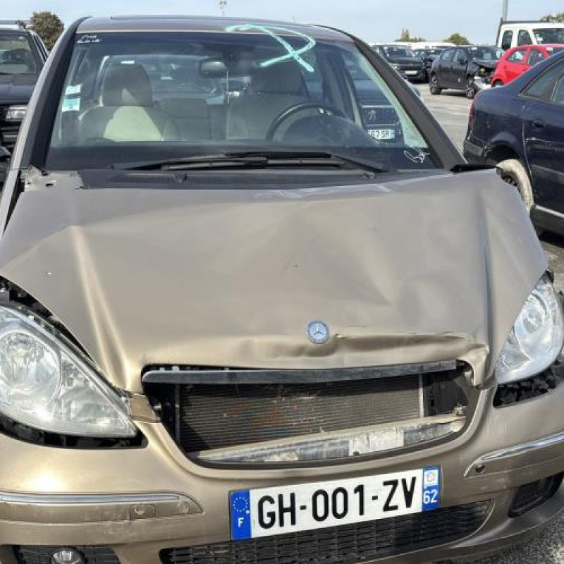 Pare choc arriere MERCEDES CLASSE A 169 Photo n°15