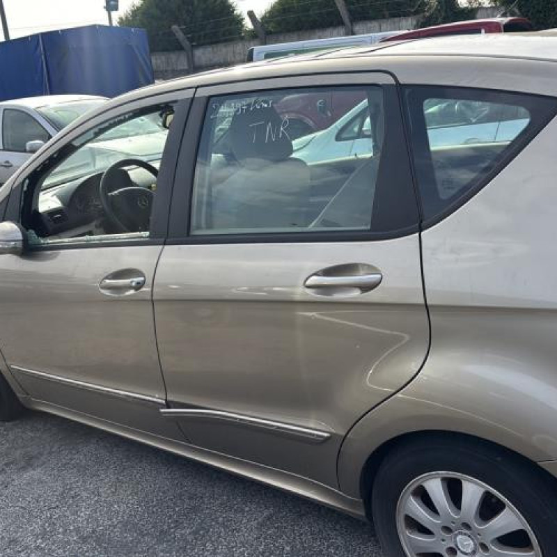 Renfort pare choc arriere (traverse) MERCEDES CLASSE A 169 Photo n°12