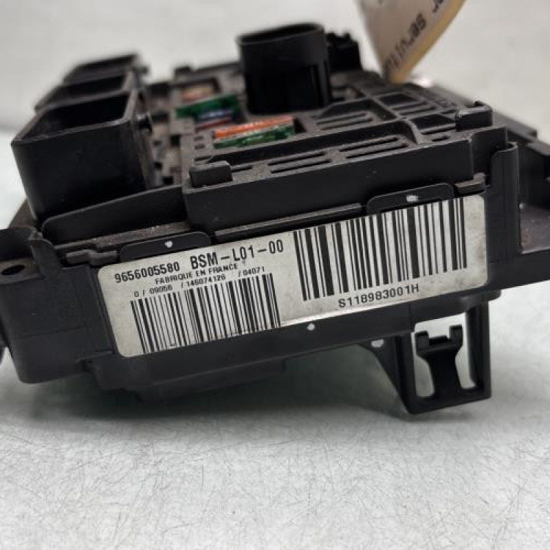 Boitier servitude moteur (BSM) PEUGEOT 407 Photo n°3