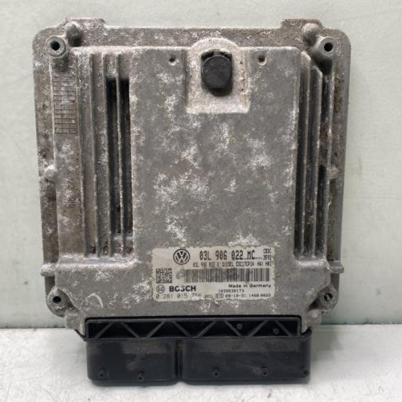Calculateur moteur VOLKSWAGEN GOLF 6 Photo n°1