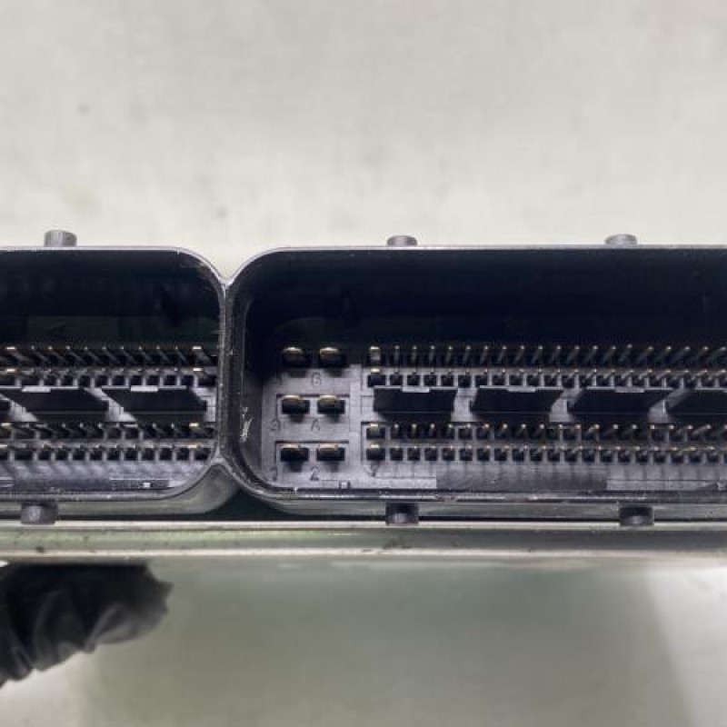 Calculateur moteur VOLKSWAGEN GOLF 6 Photo n°4