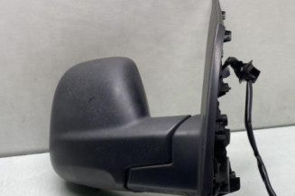 Retroviseur droit OPEL VIVARO 3