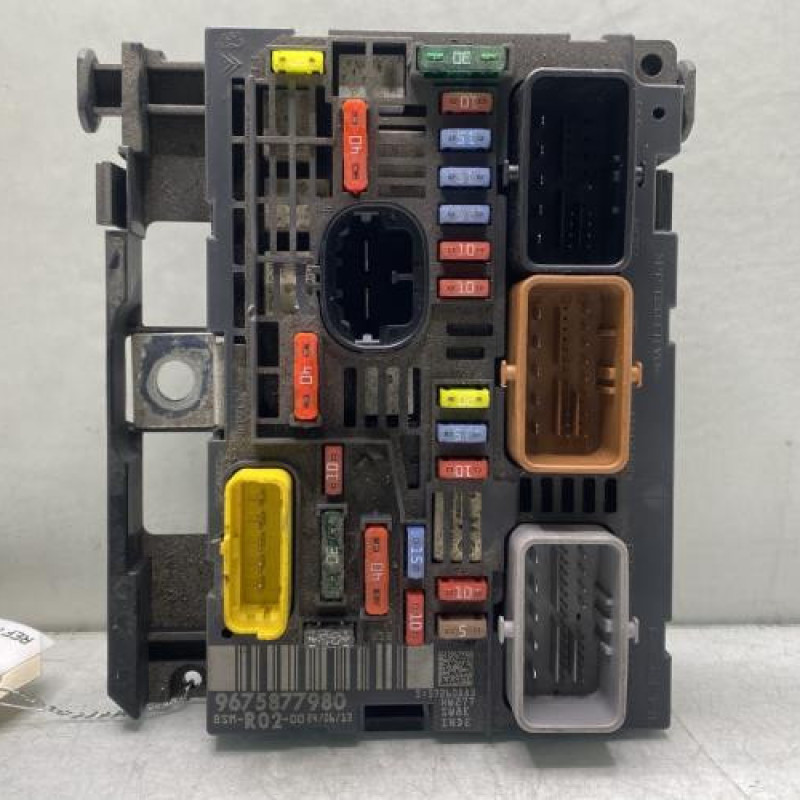 Boitier servitude moteur (BSM) PEUGEOT 5008 1 Photo n°1