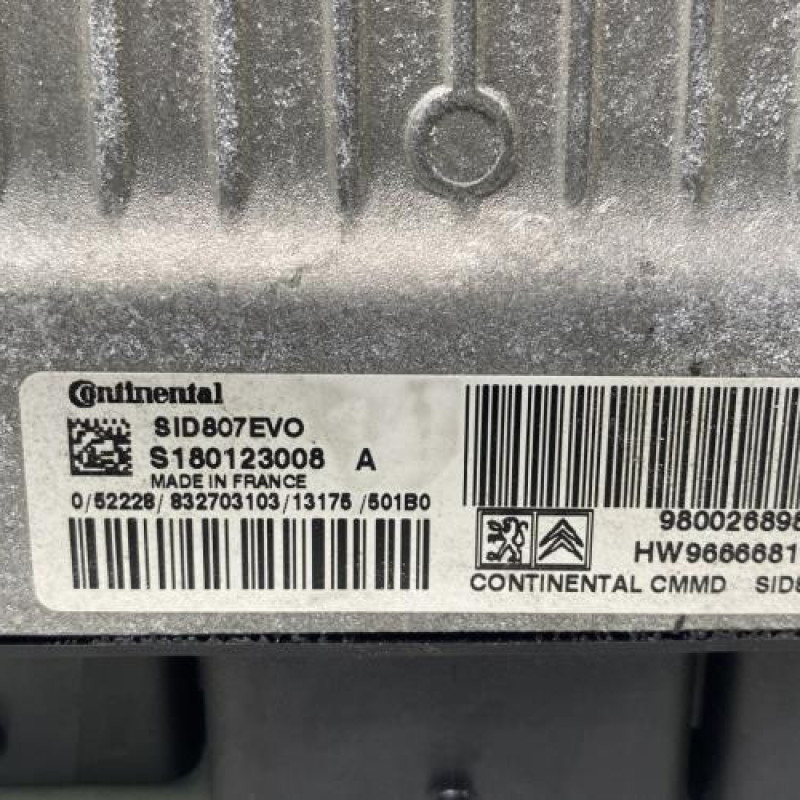 Calculateur moteur PEUGEOT 5008 1 Photo n°3