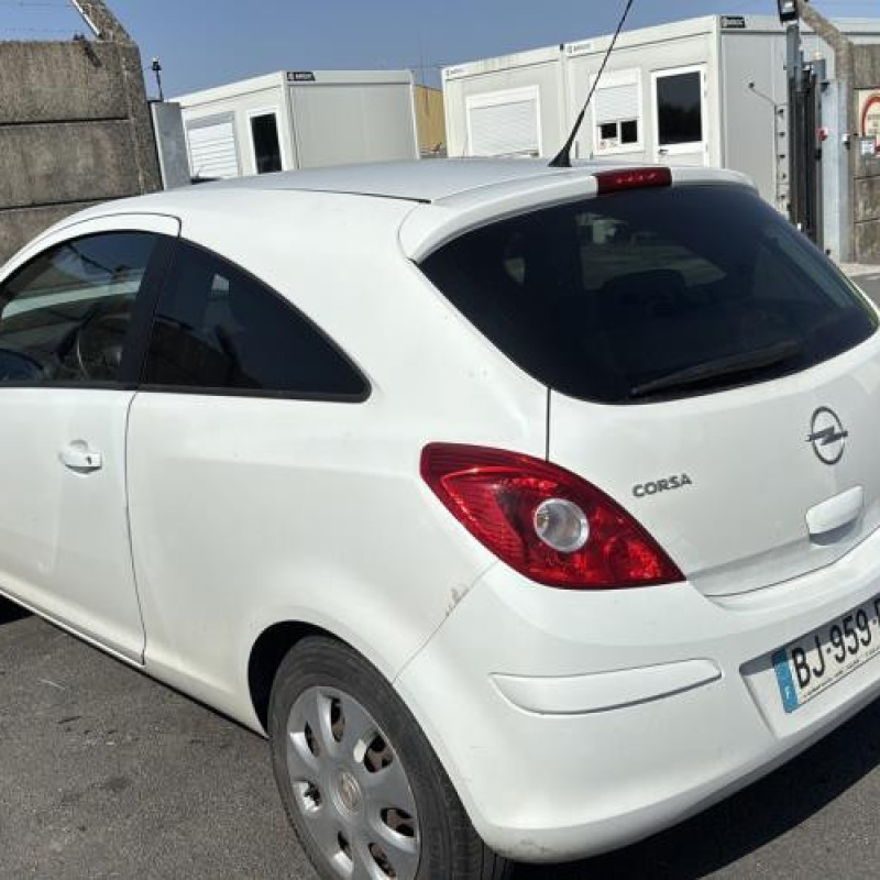 Retroviseur droit OPEL CORSA D Photo n°9