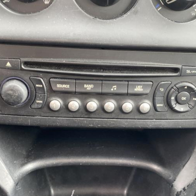 Custode arriere droit CITROEN C3 2 Photo n°8