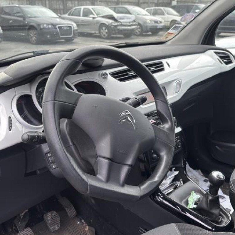 Custode arriere droit CITROEN C3 2 Photo n°17