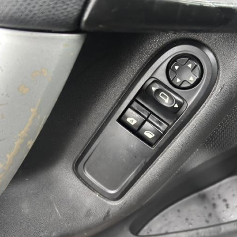 Custode arriere droit CITROEN C3 2 Photo n°15