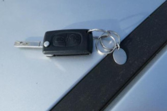 Leve vitre electrique avant droit CITROEN C3 2