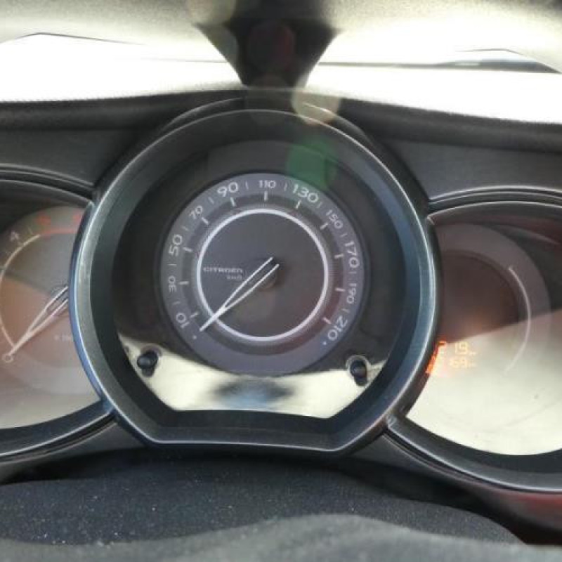 Leve vitre electrique avant droit CITROEN C3 2 Photo n°10