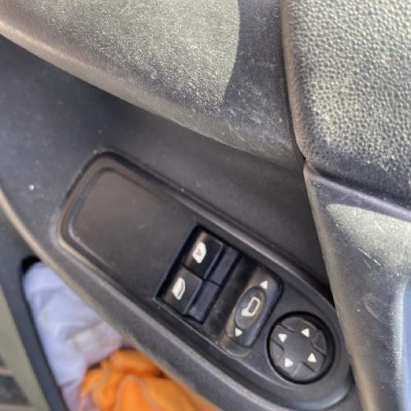 Leve vitre electrique avant droit CITROEN C3 2 Photo n°11