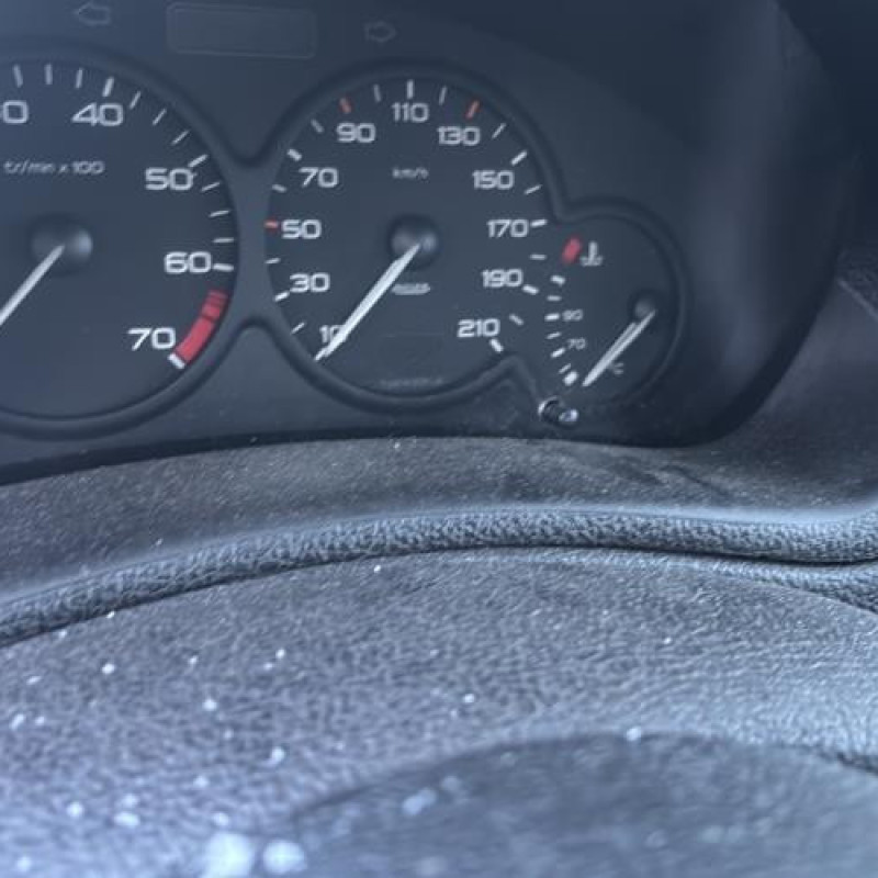 Aile avant droit PEUGEOT 206 Photo n°19