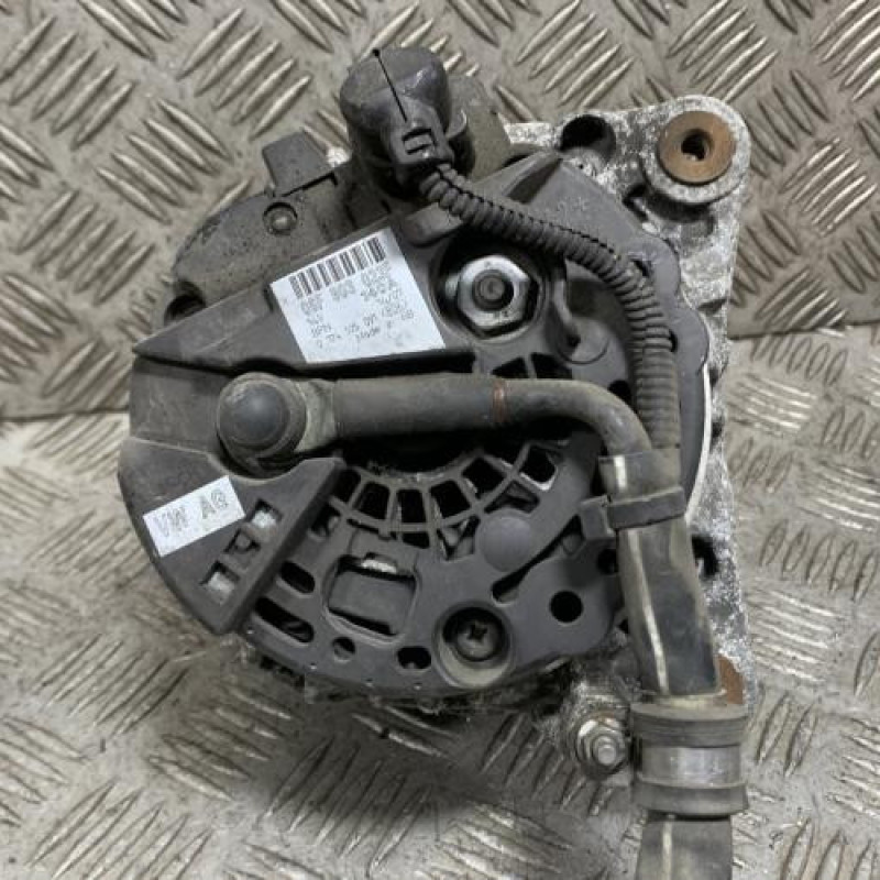 Alternateur VOLKSWAGEN CADDY 3 Photo n°1