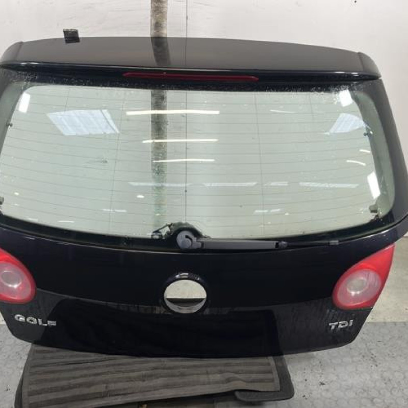 Malle/Hayon arriere VOLKSWAGEN GOLF 5 Photo n°1