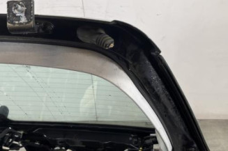 Malle/Hayon arriere VOLKSWAGEN GOLF 5