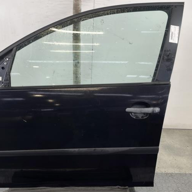 Porte avant gauche VOLKSWAGEN GOLF 5 Photo n°1