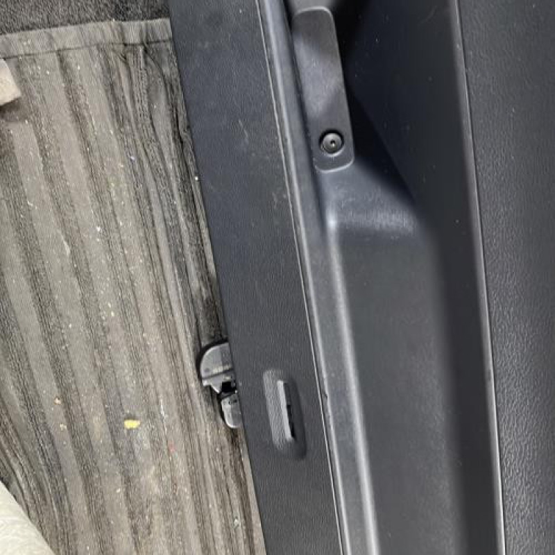 Malle/Hayon arriere VOLKSWAGEN POLO 5 Photo n°10