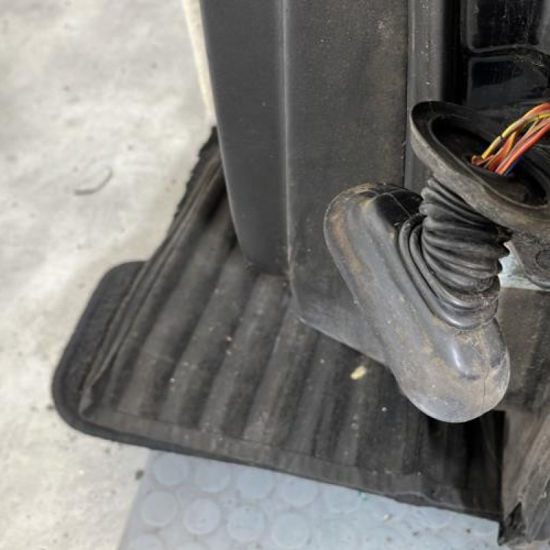 Porte arriere gauche AUDI A4 2 Photo n°5