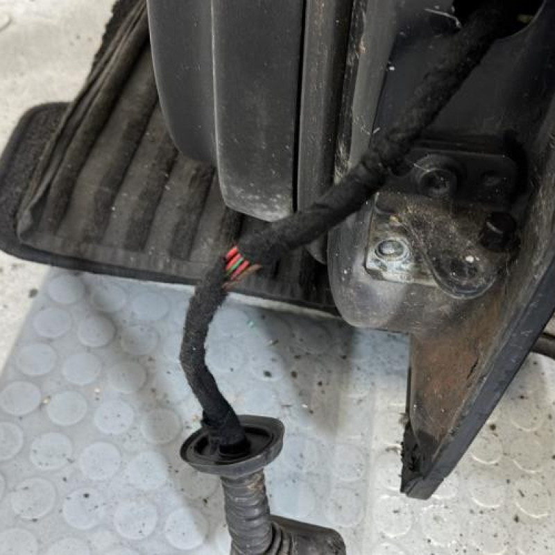 Porte avant gauche AUDI A4 2 Photo n°7