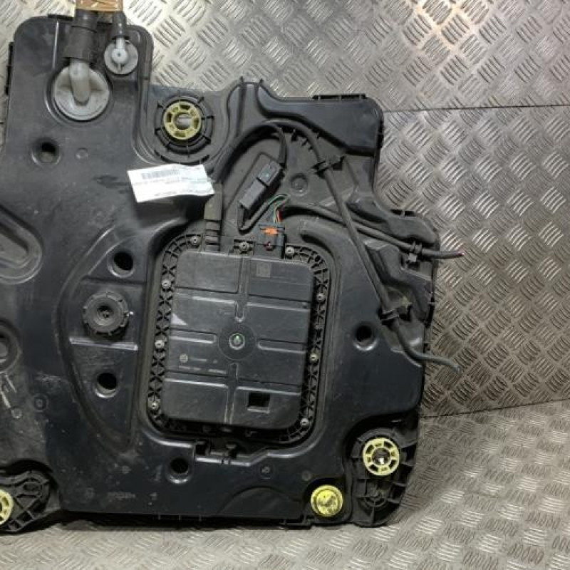 Reservoir AdBlue PEUGEOT 208 1 Photo n°1