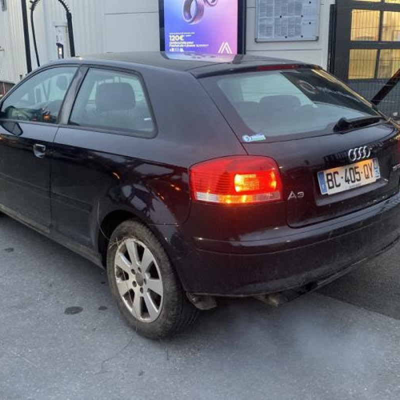 Porte avant droit AUDI A3 2 Photo n°9