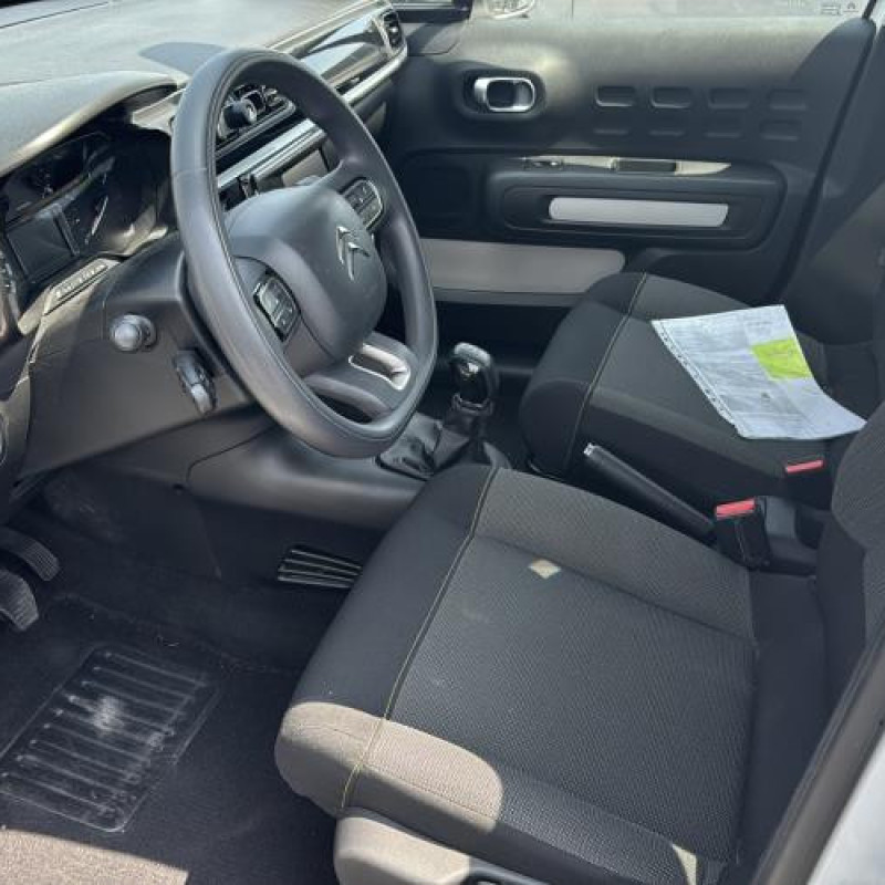 Renfort pare choc arriere (traverse) CITROEN C3 3 Photo n°12