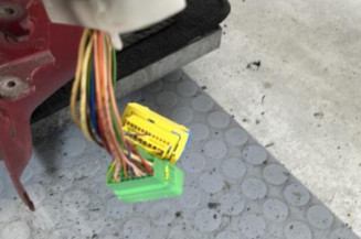 Porte avant droit PEUGEOT 208 1