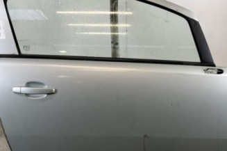 Porte avant droit OPEL CORSA D Photo n°1