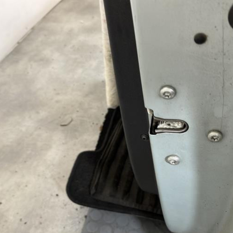 Porte avant droit OPEL CORSA D Photo n°3