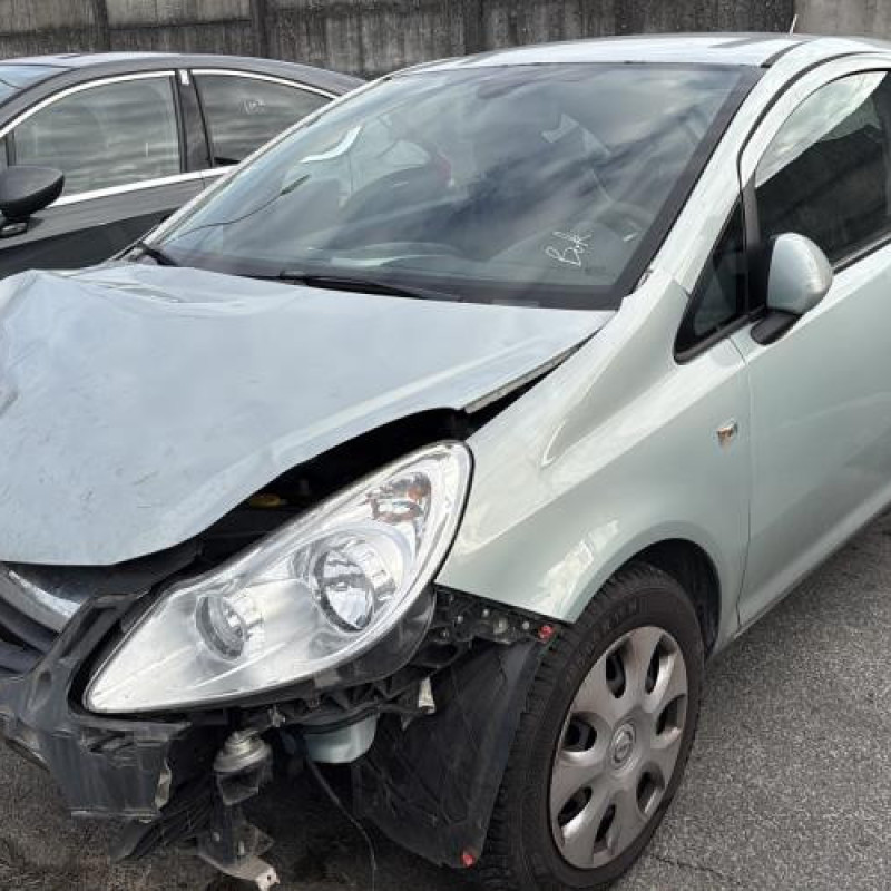 Porte avant droit OPEL CORSA D Photo n°8