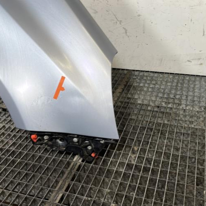 Aile avant droit OPEL CORSA D Photo n°2