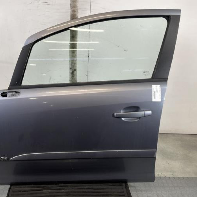 Porte avant gauche OPEL CORSA D Photo n°1