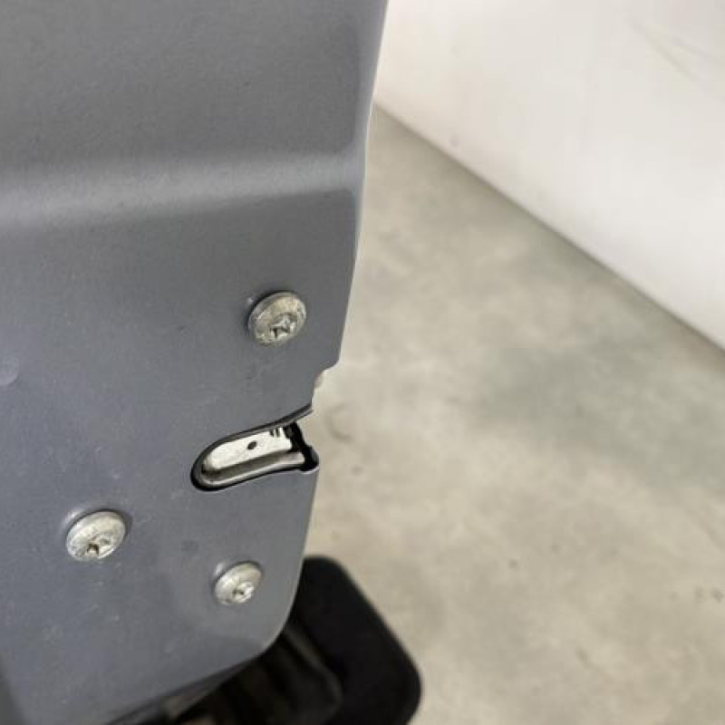 Porte avant gauche OPEL CORSA D Photo n°3