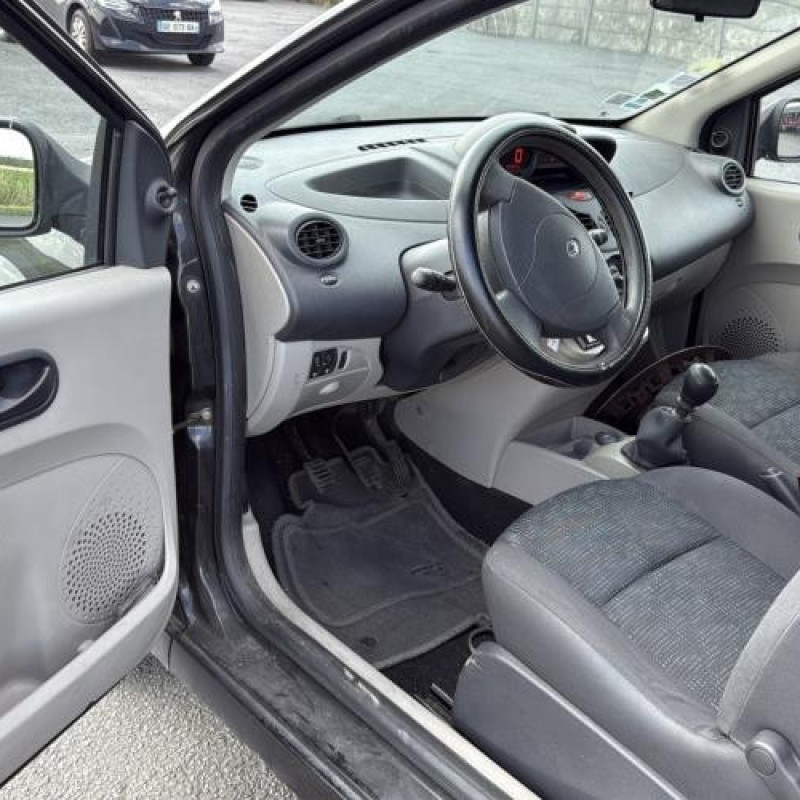 Porte avant gauche RENAULT TWINGO 2 Photo n°16