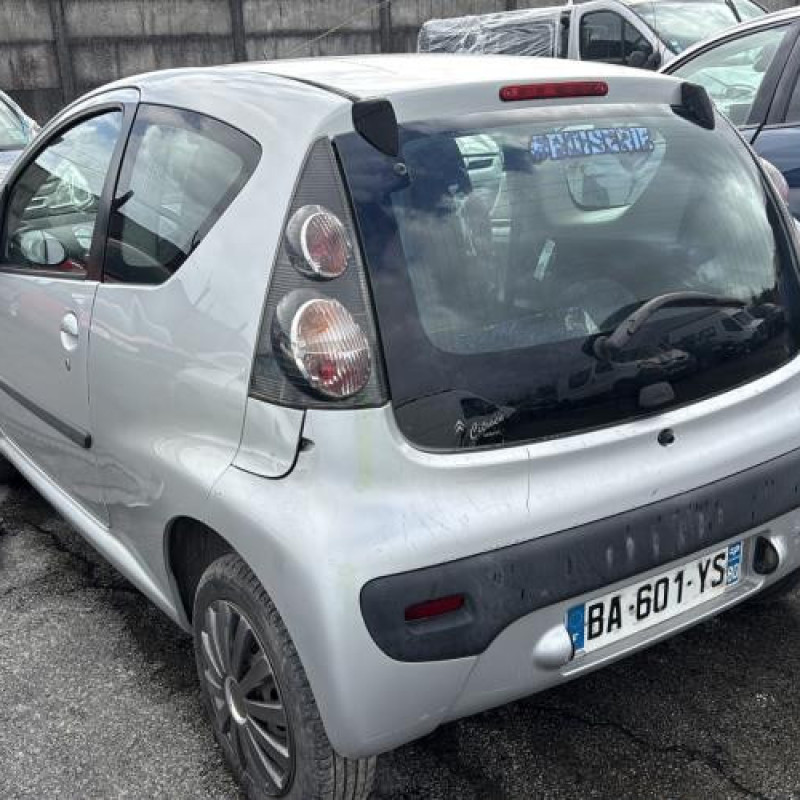 Lunette arriere CITROEN C1 1 Photo n°16