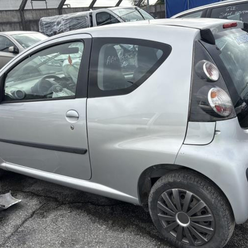 Lunette arriere CITROEN C1 1 Photo n°18