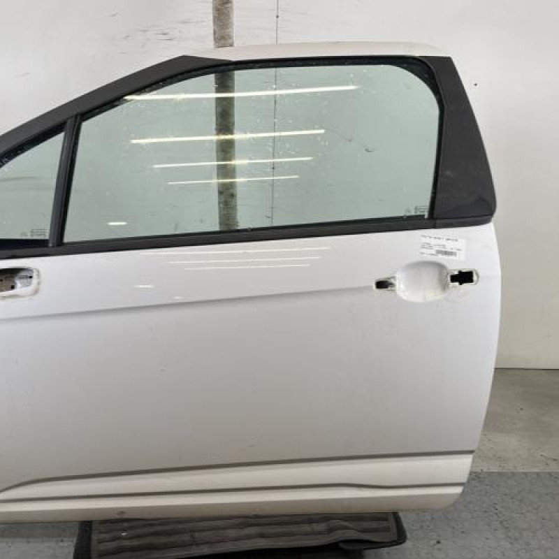 Porte avant gauche CITROEN DS3 Photo n°1